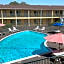 Quality Inn & Suites near Downtown Bakersfield