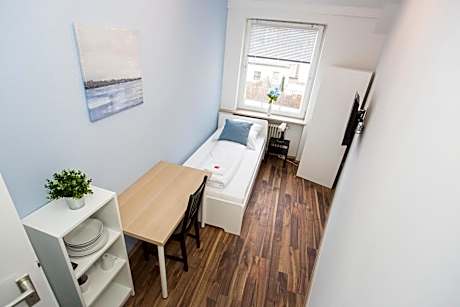 Single Room with Shared Toilet