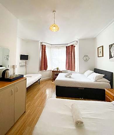 Standard Quadruple Room