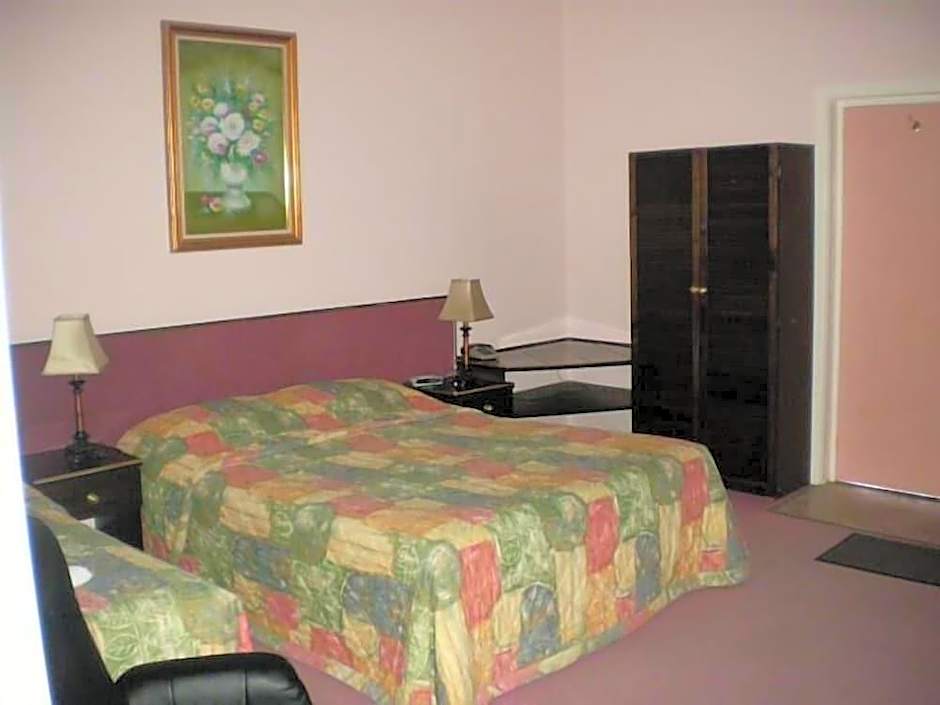 Avalon Motel