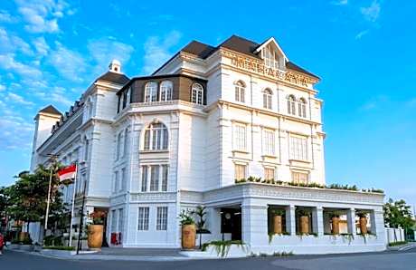 MAHALAYA The Legacy Hotel