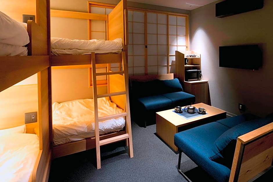 ALPHABED INN Takamatsuekimae