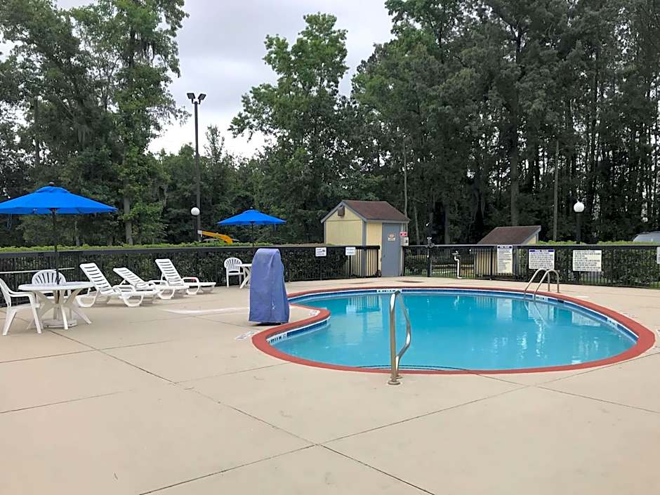 Motel 6-Savannah, GA - Midtown