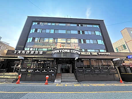 Mokpo Family Tourist Hotel