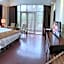 Donggu Lake Xiangshan New Century Hotel