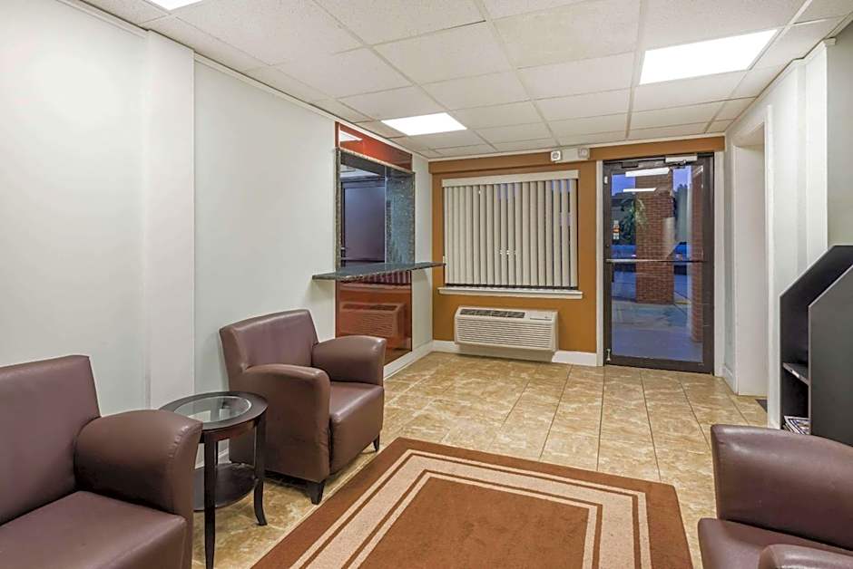 Super 8 by Wyndham Chattanooga Ooltewah