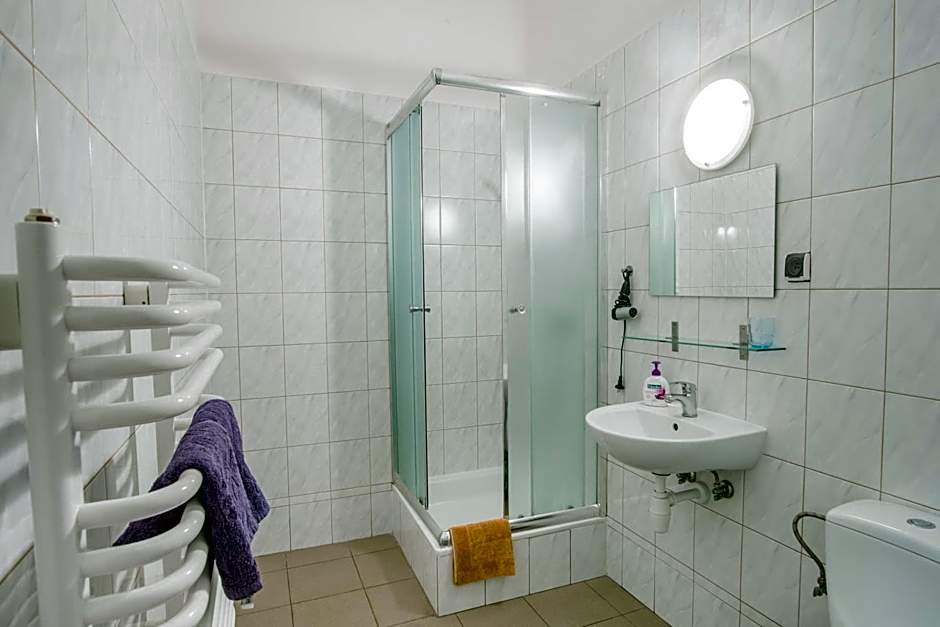 Finger Guest Rooms