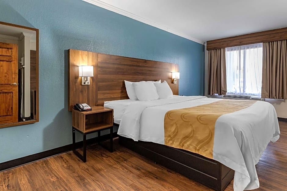 Quality Inn & Suites Ft. Jackson Maingate