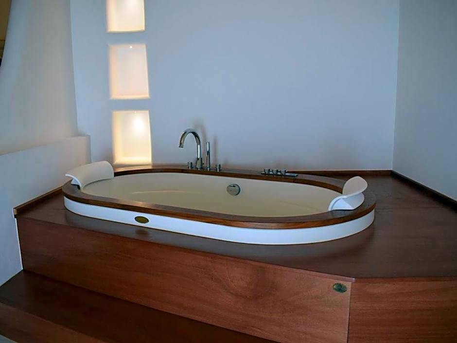 PLAZACARRISI HOTEL & SPA