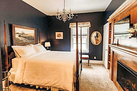 Suite with Garden View