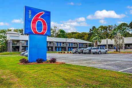 Motel 6-Moultrie, GA