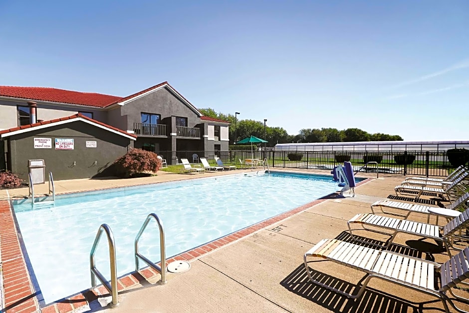 La Quinta Inn & Suites by Wyndham Sandusky