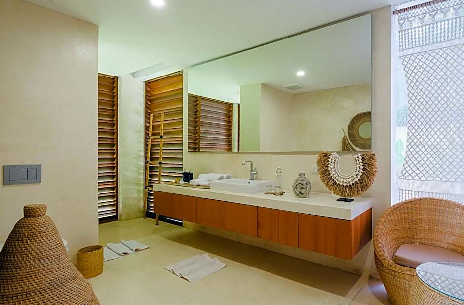 Em Hill Estate Lombok