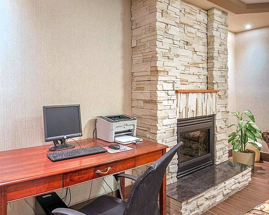 Comfort Inn & Suites Calgary - University