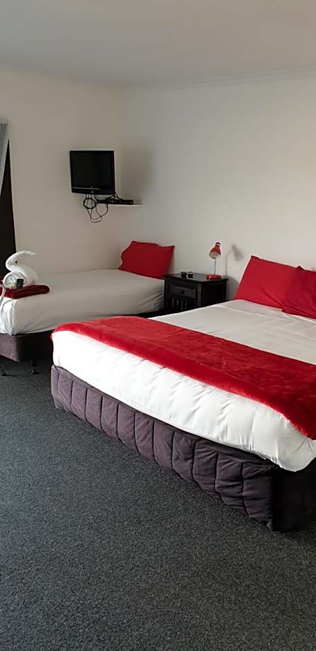 Mokau Motels