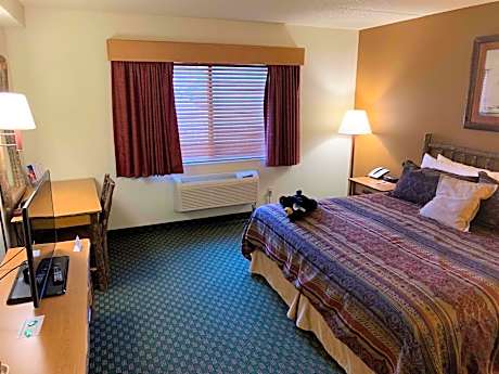 Deluxe Suite - Mobility Access/Non-Smoking