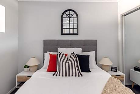 Mala Retreat, Shiraz Suite 5 Star Immaculate and Comfortable
