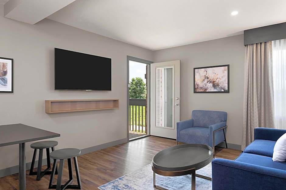 Eastland Suites Hotel & Conference Ctr, Trademark by Wyndham