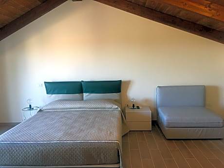 Deluxe Triple Room with Sea View