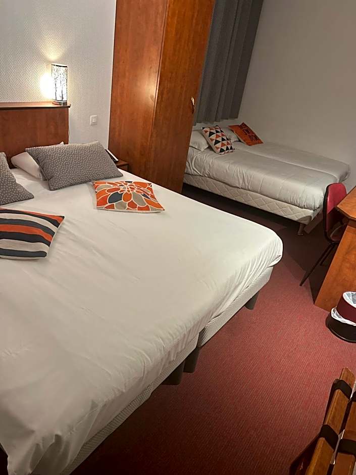 Kyriad Hotel - Restaurant Carentan