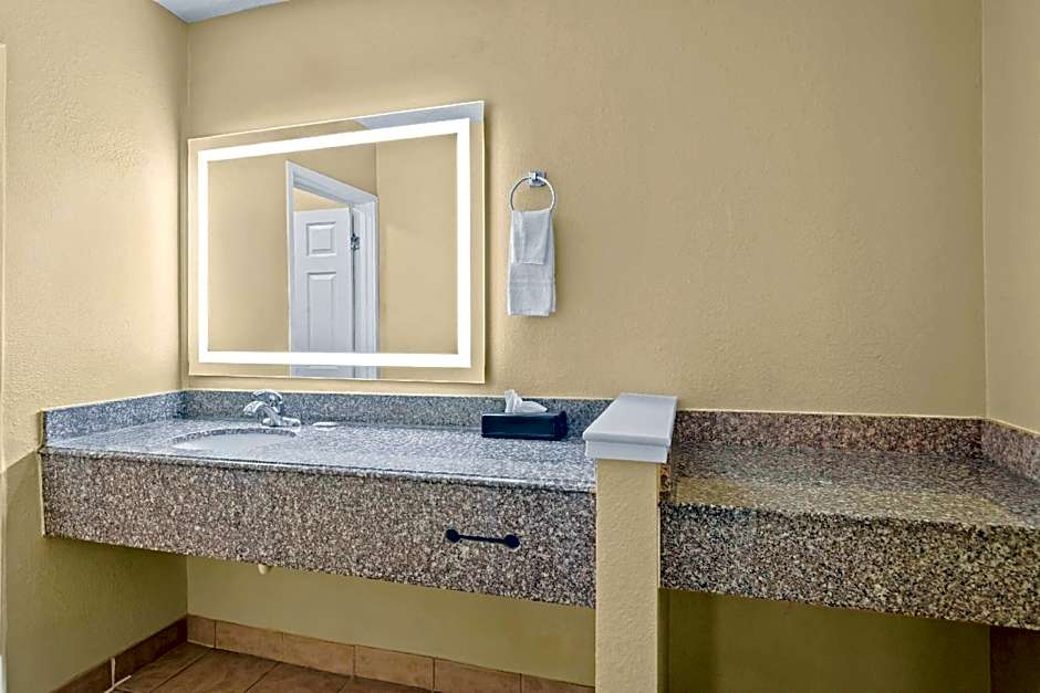 Days Inn by Wyndham Lafayette Near Lafayette Airport