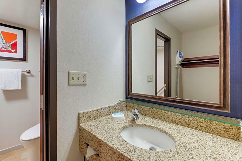 Drury Inn & Suites St. Louis St. Peters