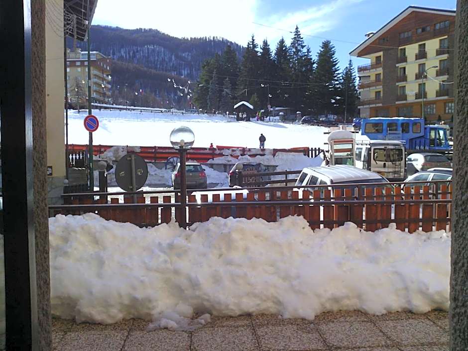 Hotel Savoia Debili