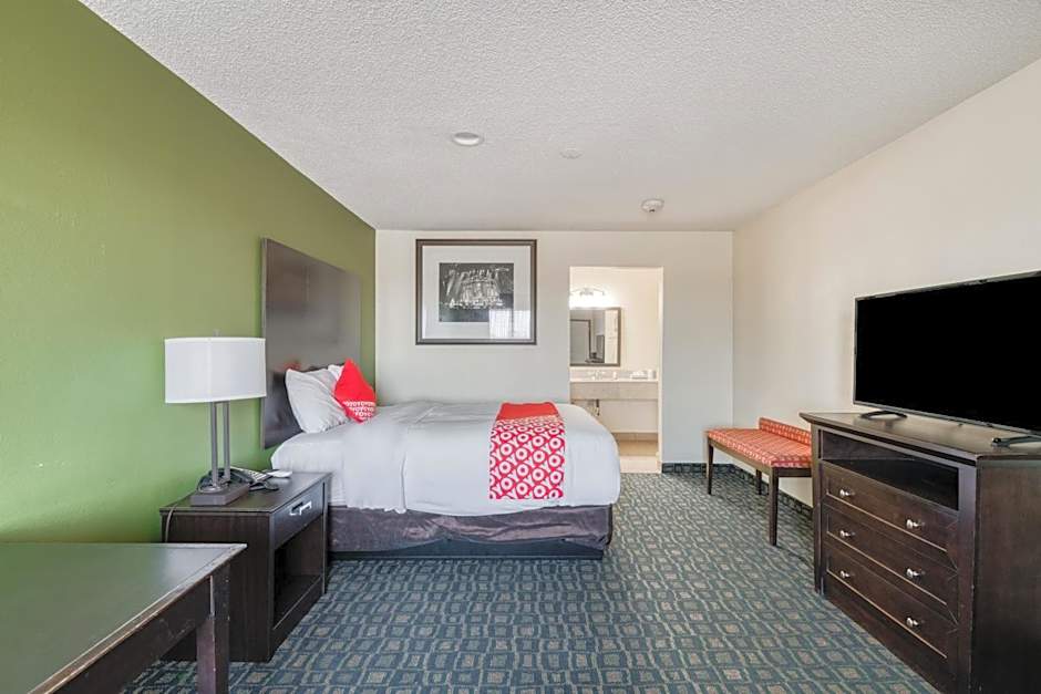 OYO Hotel Rosenberg TX I-69