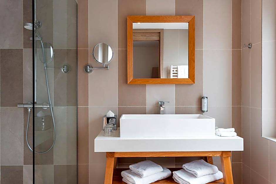 Mercure Maintenon