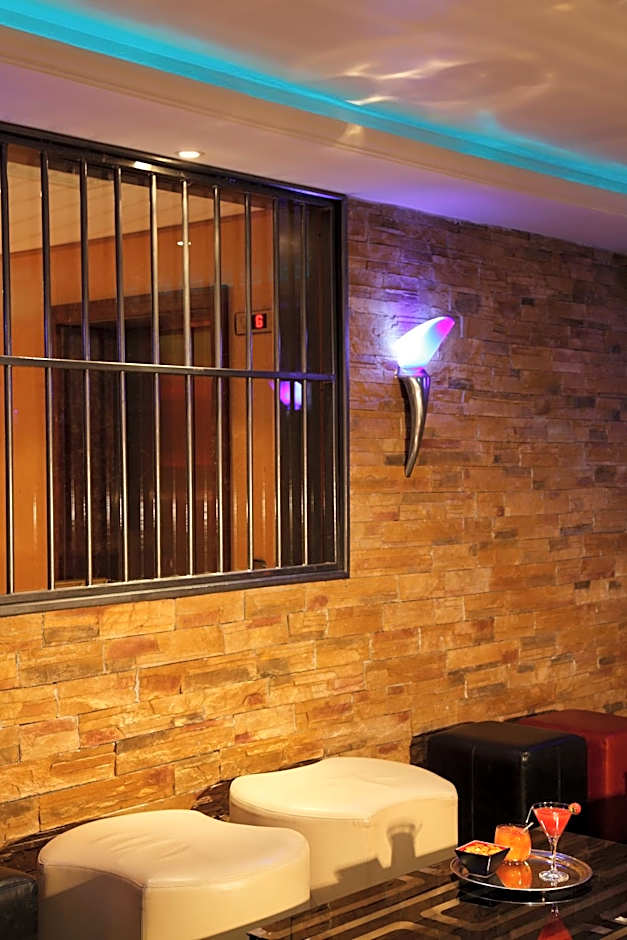 Courthouse Hotel London