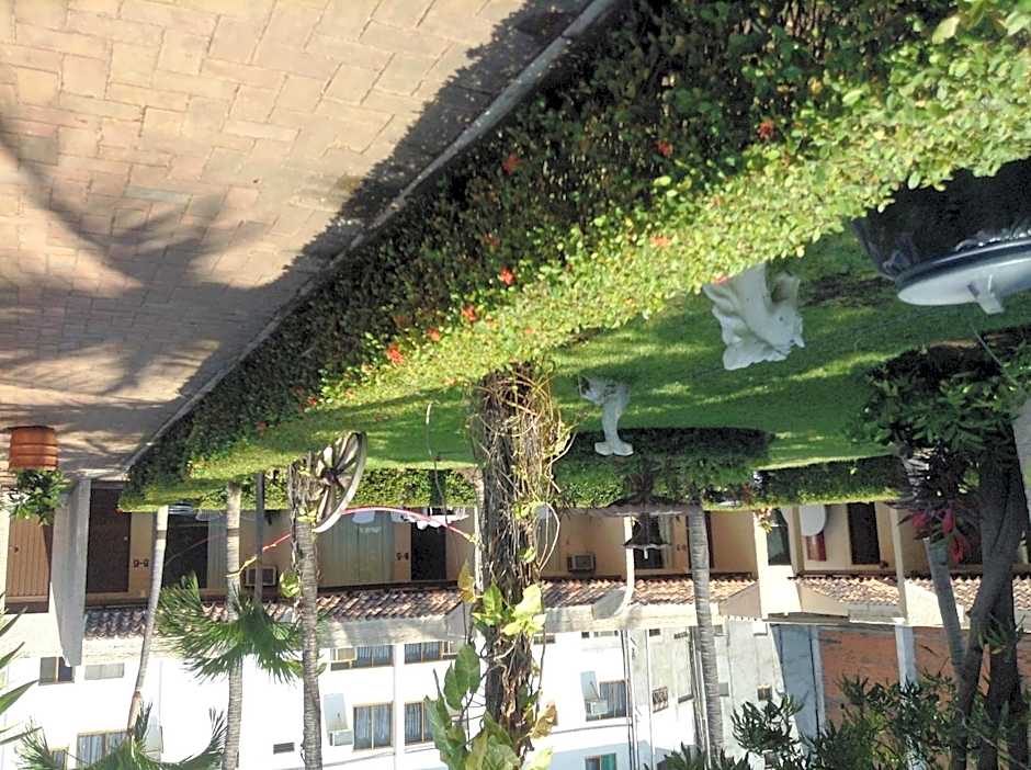 Sands Acapulco Hotel & Bungalows