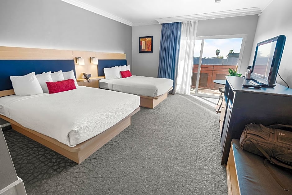 The Live Hotel