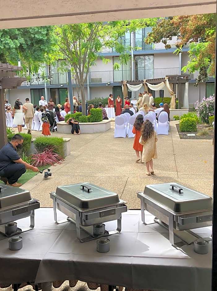 Holiday Inn Dublin - Pleasanton By IHG