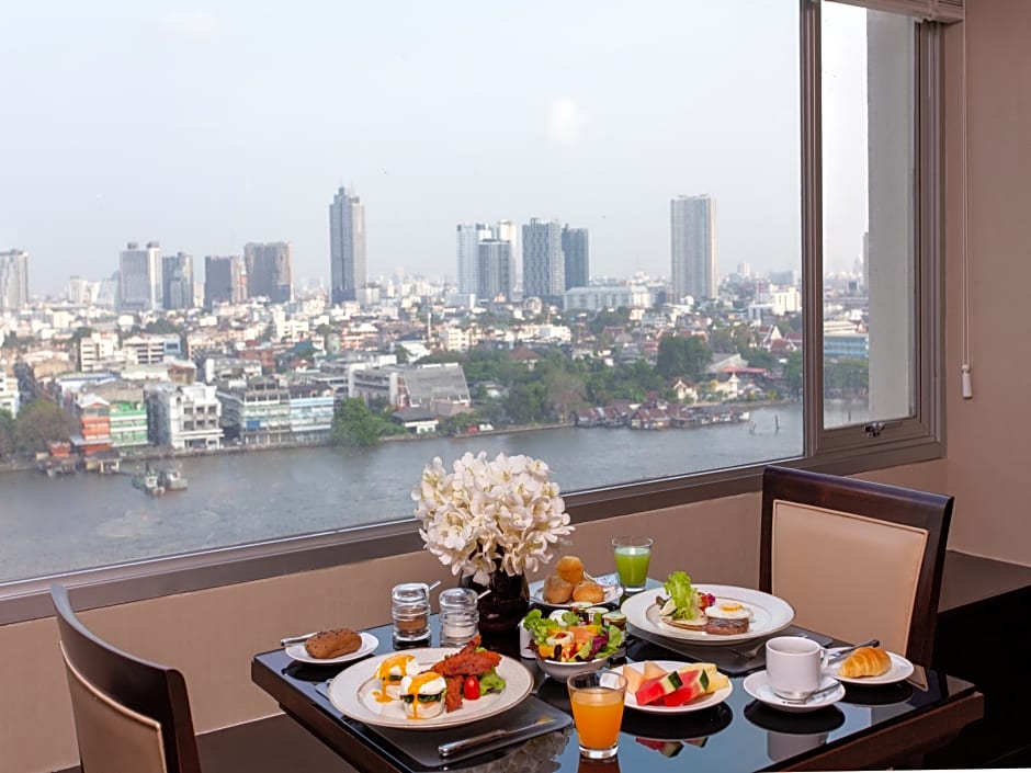 Ramada Plaza by Wyndham Bangkok Menam Riverside