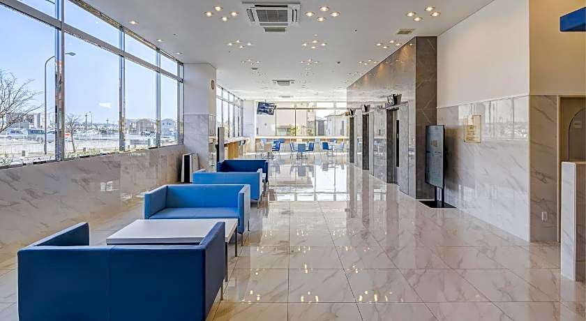 Toyoko Inn Imba Nihon-idai Ekimae