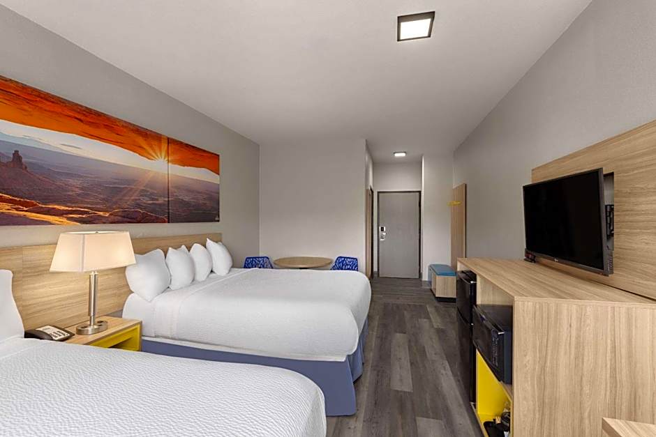 Days Inn & Suites by Wyndham Tucson/Marana