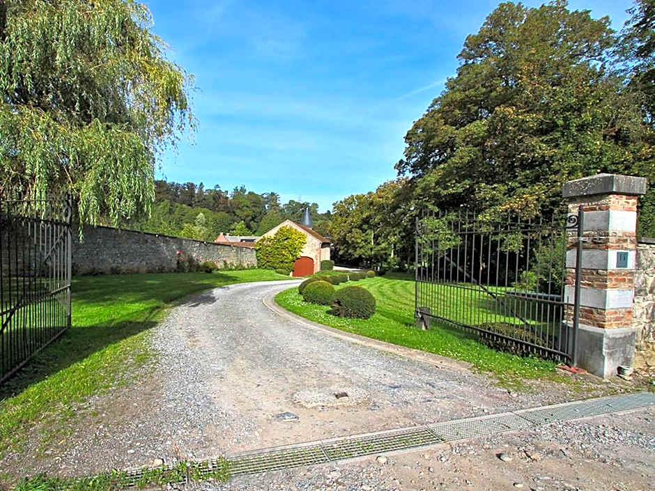 Hôtel - Ferme du Château d'Ahin