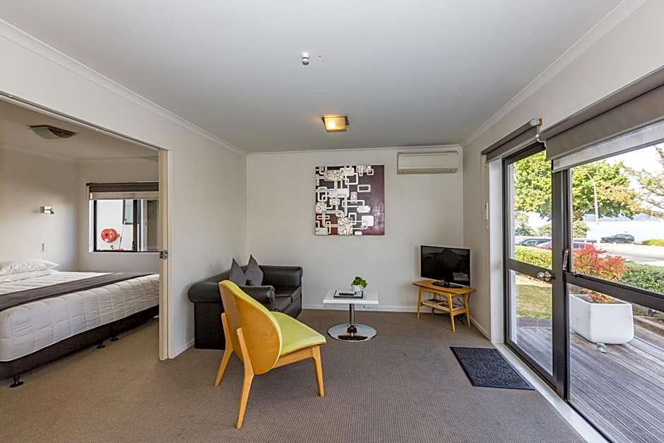 Le Chalet Suisse Motel Taupo