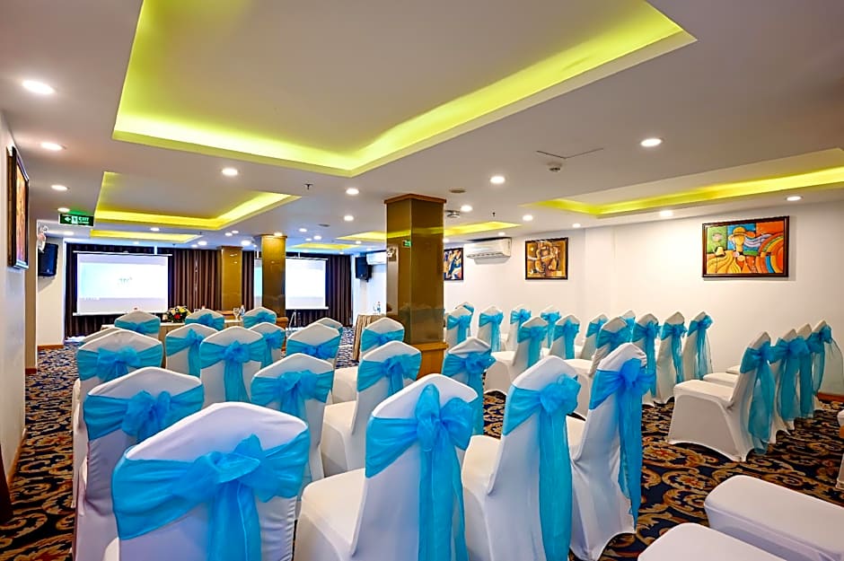 Ttc Hotel Deluxe Airport