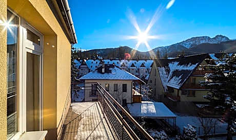 Single Room with Mountain View