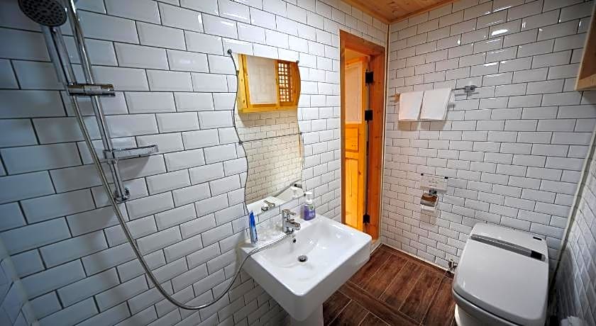 Gaeunchae Hanok Guesthouse Jeonju
