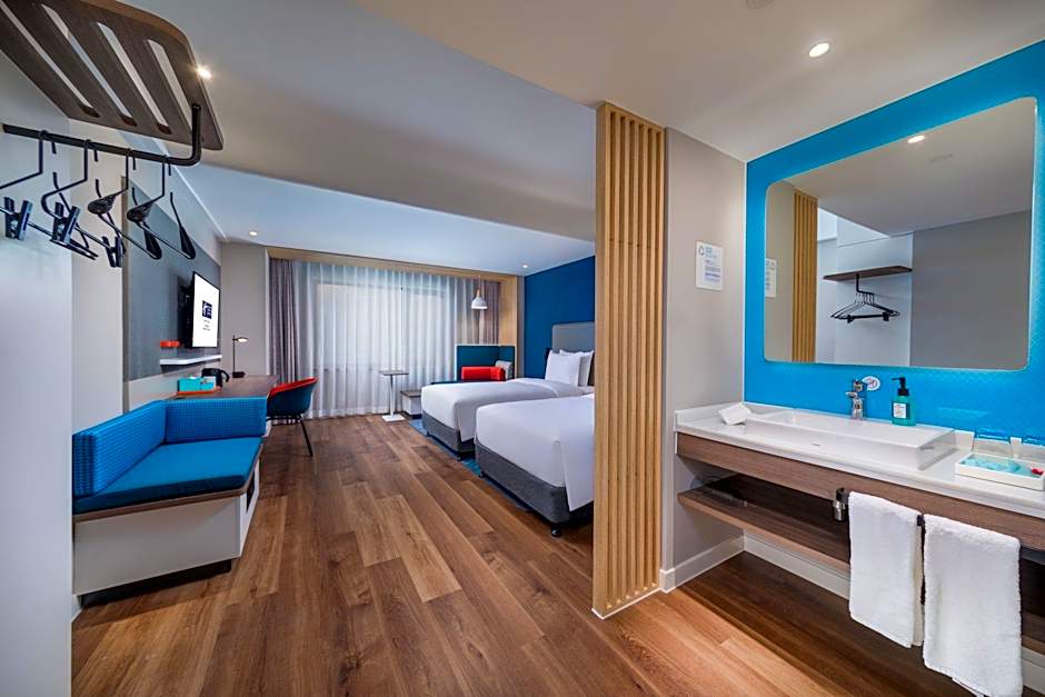 Holiday Inn Express Ningbo City Center By IHG