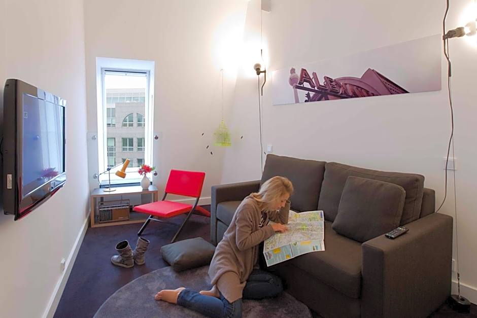 Hotel Gat Point Charlie