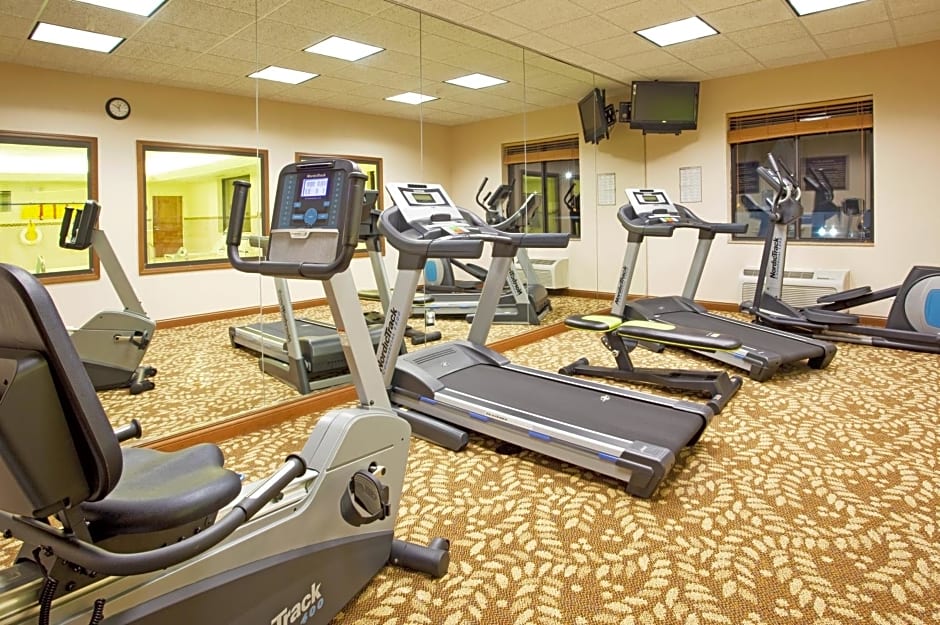 Holiday Inn Express Hotel & Suites Howell