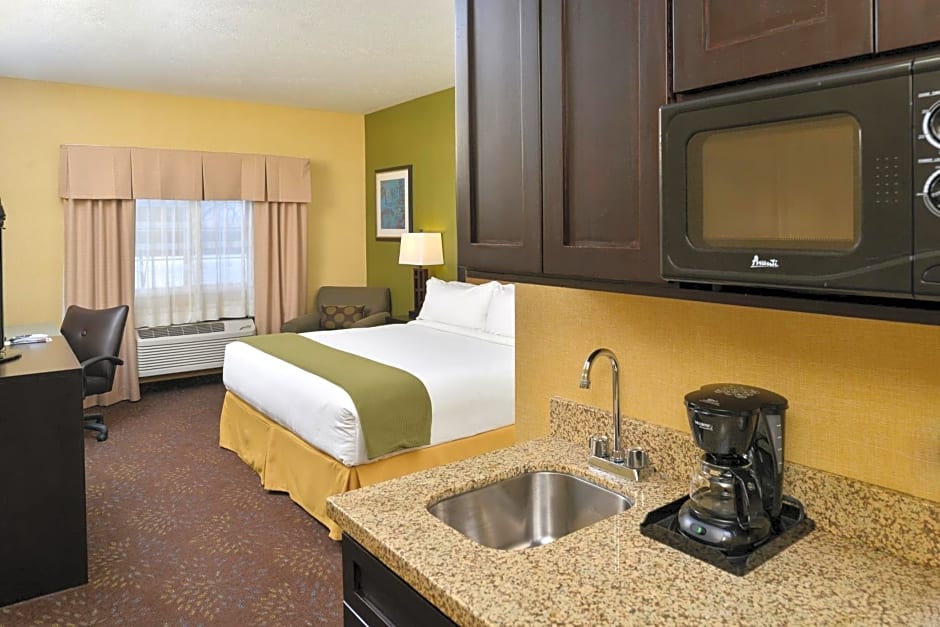 Holiday Inn Express Hotel & Suites Charlotte