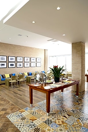 Vitoria Express Dom Pedro