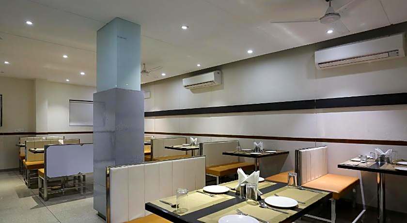 Hotel Ashray Inn Express