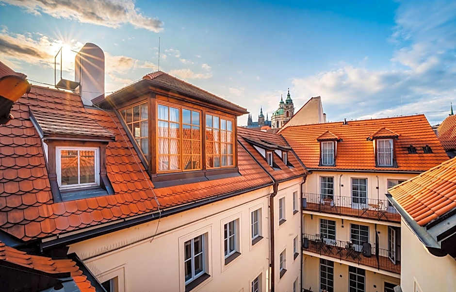 Old Royal Post Boutique Hotel & Premium Suites