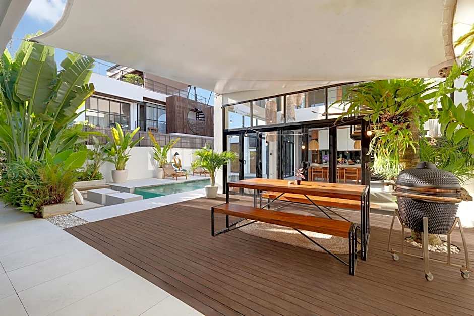 Baliwood Residence Villas by BREIG