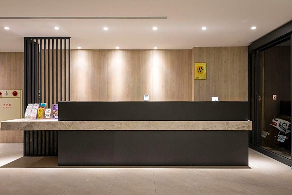 D D Hotel